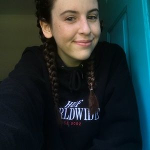 Meet your Posher, Jade